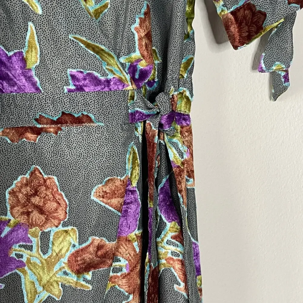 SAYLOR BURNOUT VELVET  FLORAL PRINT WRAP DRESS SIZE‎ S